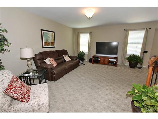 6412 Sprucefield Dr, O'fallon, MO 63368 photo 3