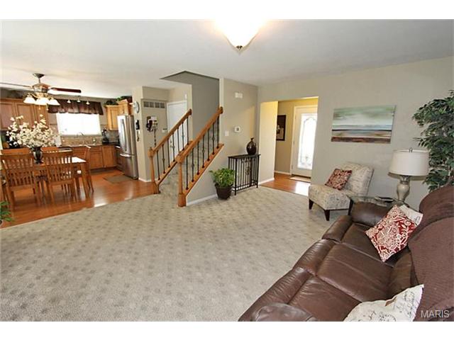 6412 Sprucefield Dr, O'fallon, MO 63368 photo 5