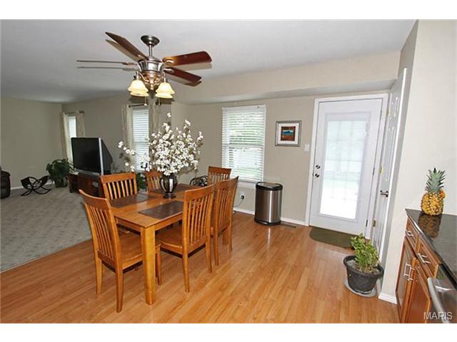 6412 Sprucefield Dr, O'fallon, MO 63368 photo 10