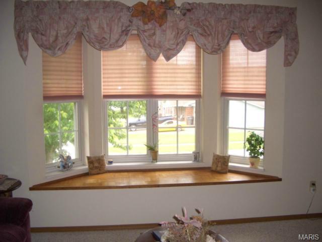 19 Chip Dr, O'fallon, MO 63366 photo 8