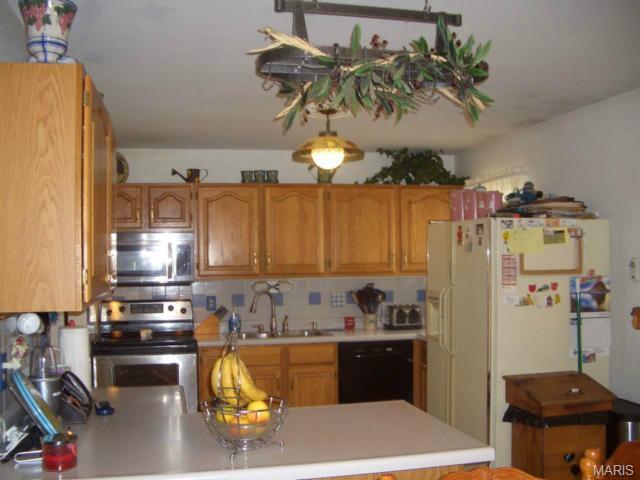 19 Chip Dr, O'fallon, MO 63366 photo 11