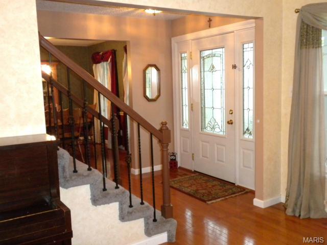 481 Bellingham Ct, Saint Charles, MO 63304 photo 3