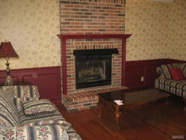 88 Mallard Pointe Dr, O'fallon, MO 63368 photo 3