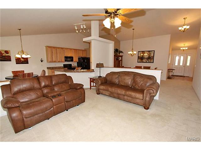 264 Crystal Rdg, O'fallon, MO 63366 photo 6