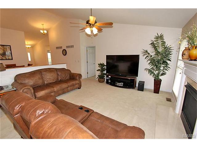 264 Crystal Rdg, O'fallon, MO 63366 photo 7
