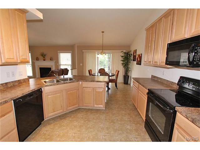 264 Crystal Rdg, O'fallon, MO 63366 photo 10