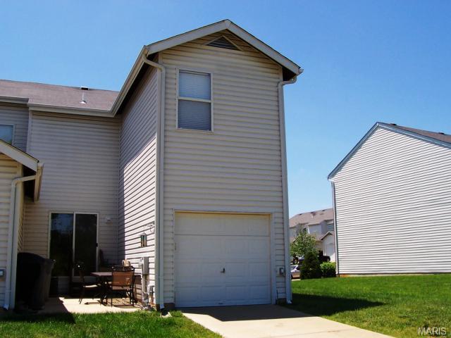 919 Rolling Thunder Dr, O'fallon, MO 63368 photo 10