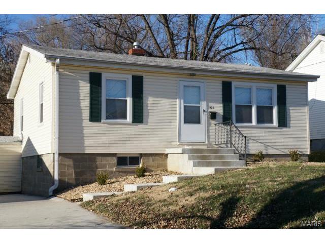 903 Spring Dr, Saint Charles, MO 63301 photo 1