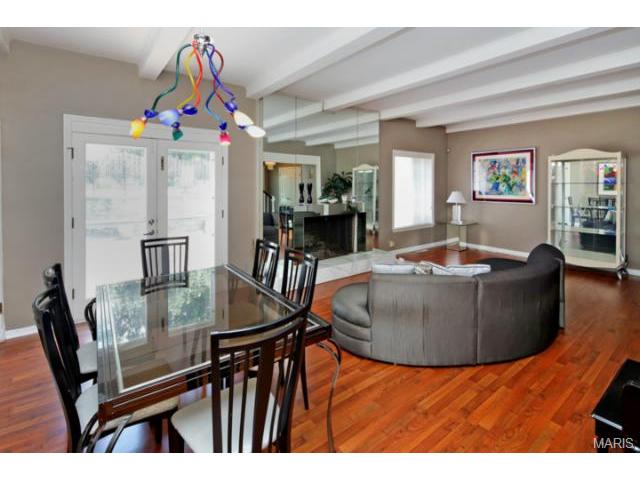 6 Crosswinds Dr, Olivette, MO 63132 photo 3