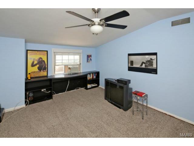 6 Crosswinds Dr, Olivette, MO 63132 photo 8