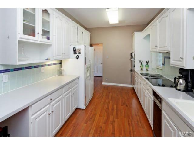 6 Crosswinds Dr, Olivette, MO 63132 photo 6