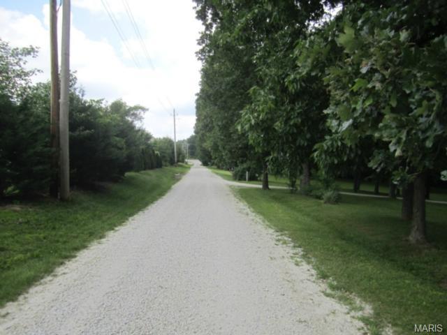2 Country Rd, O'fallon, MO 63368 photo 15