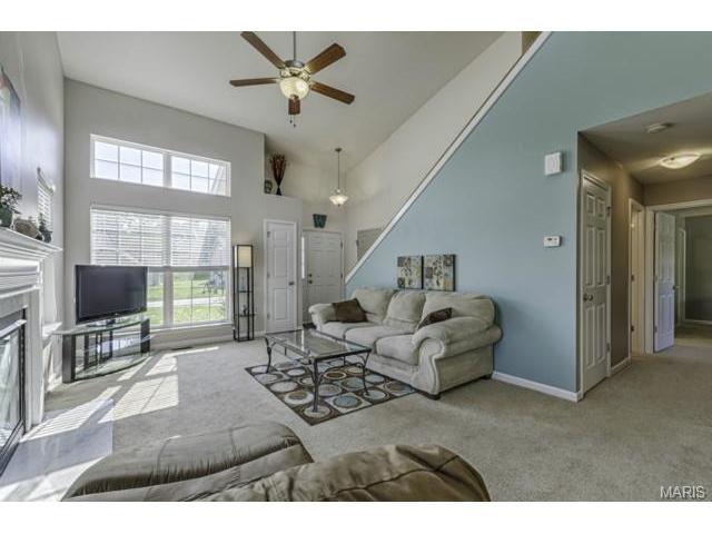 461 Fall River Ln, Saint Charles, MO 63304 photo 3