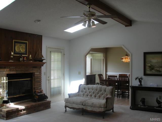 153 Rockaway Dr, O'fallon, MO 63368 photo 3