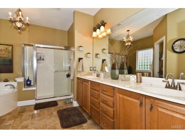 809 Kingsgate Dr, O'fallon, MO 63368 photo 16