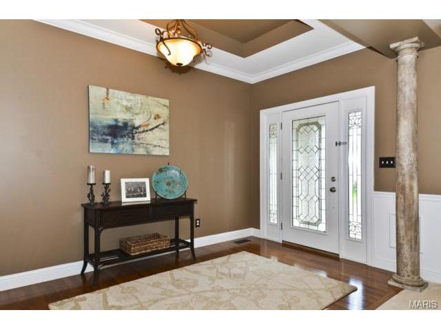 809 Kingsgate Dr, O'fallon, MO 63368 photo 2