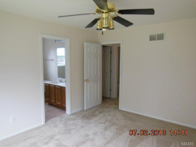 879 Molloy Dr, O'fallon, MO 63366 photo 9