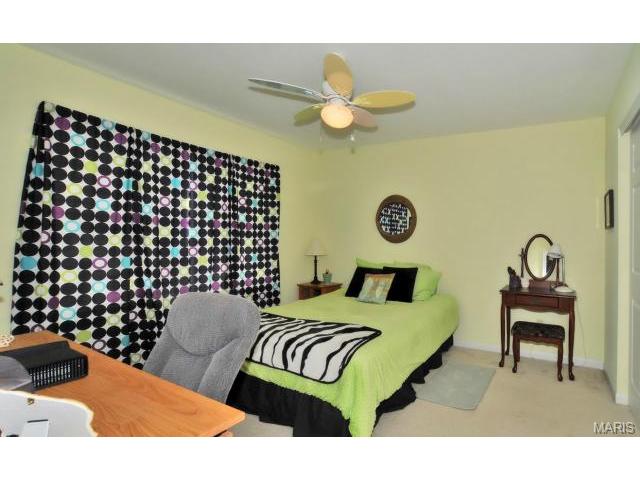 734 Hawk Run Dr, O'fallon, MO 63368 photo 16