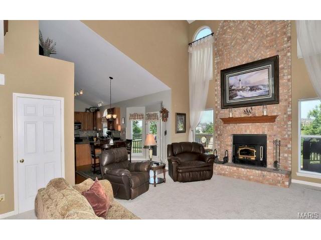 734 Hawk Run Dr, O'fallon, MO 63368 photo 5