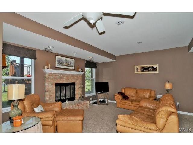734 Hawk Run Dr, O'fallon, MO 63368 photo 19