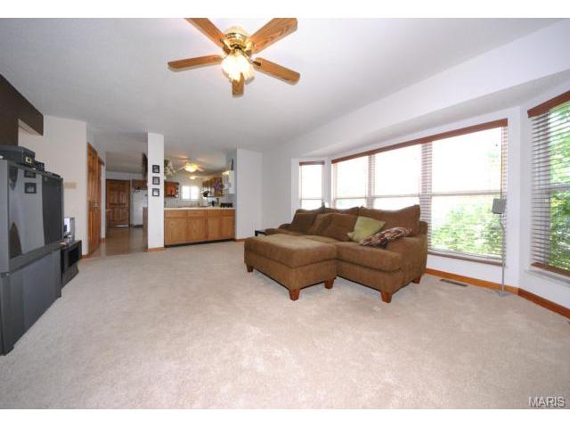 1934 Wales Dr, O'fallon, MO 63366 photo 8