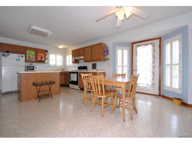 1934 Wales Dr, O'fallon, MO 63366 photo 11