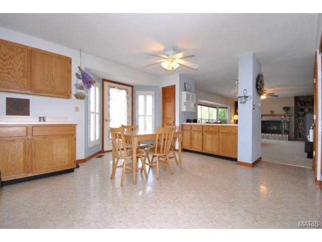 1934 Wales Dr, O'fallon, MO 63366 photo 10