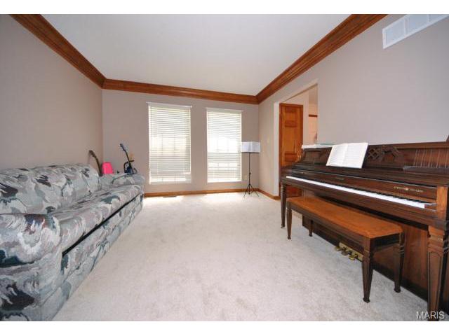 1934 Wales Dr, O'fallon, MO 63366 photo 4