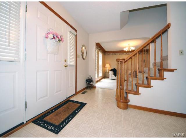 1934 Wales Dr, O'fallon, MO 63366 photo 2