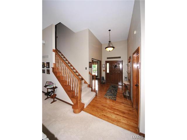 5248 Roanoke Dr, Weldon Spring, MO 63304 photo 7