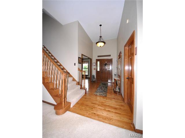 5248 Roanoke Dr, Weldon Spring, MO 63304 photo 8