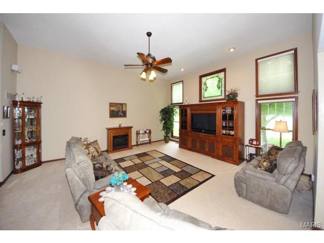 5248 Roanoke Dr, Weldon Spring, MO 63304 photo 13