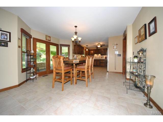 5248 Roanoke Dr, Weldon Spring, MO 63304 photo 14