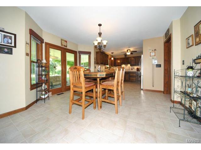 5248 Roanoke Dr, Weldon Spring, MO 63304 photo 5