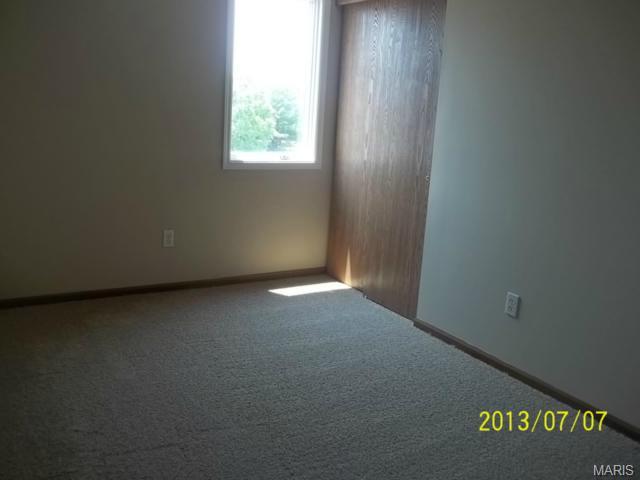 309 Estate Dr, O'fallon, MO 63366 photo 13