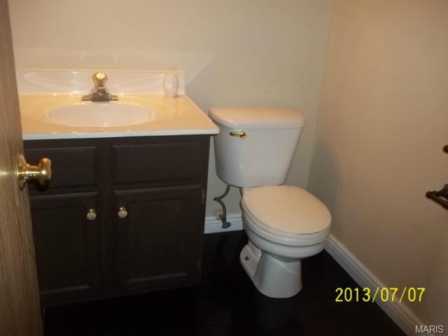 309 Estate Dr, O'fallon, MO 63366 photo 10