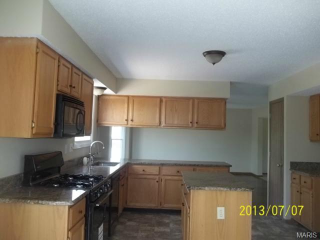 309 Estate Dr, O'fallon, MO 63366 photo 6