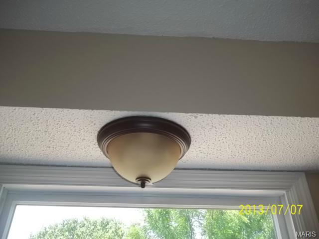 309 Estate Dr, O'fallon, MO 63366 photo 9