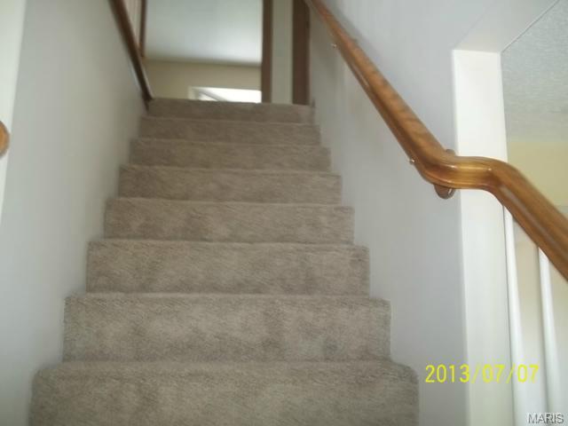 309 Estate Dr, O'fallon, MO 63366 photo 3