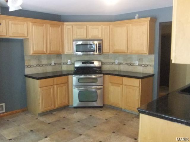 3517 Post Valley Dr, O'fallon, MO 63368 photo 5