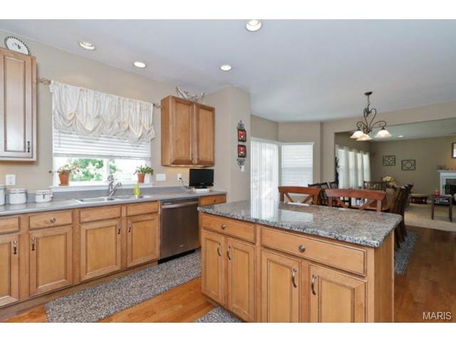 122 Preston Cir, O'fallon, MO 63368 photo 14