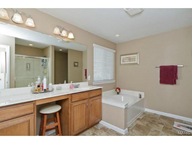 122 Preston Cir, O'fallon, MO 63368 photo 17