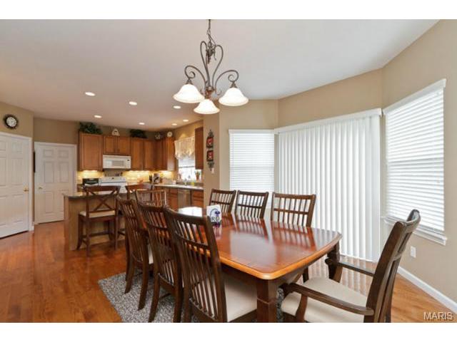 122 Preston Cir, O'fallon, MO 63368 photo 10