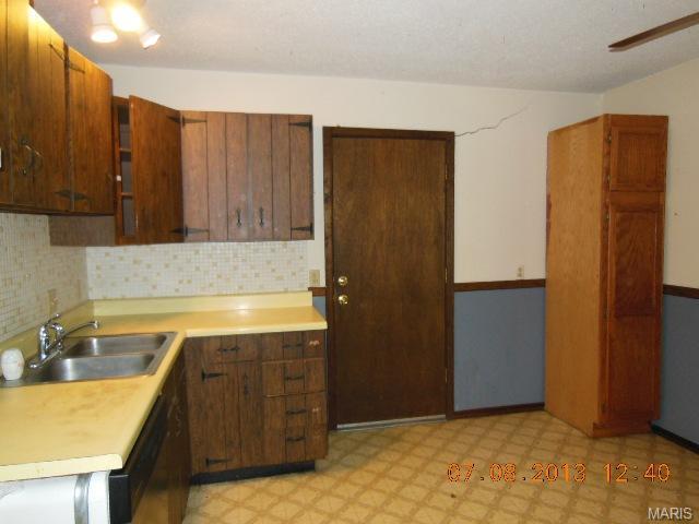 1703 Pebble Brook Dr, O'fallon, MO 63366 photo 5