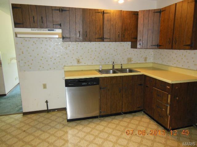 1703 Pebble Brook Dr, O'fallon, MO 63366 photo 6