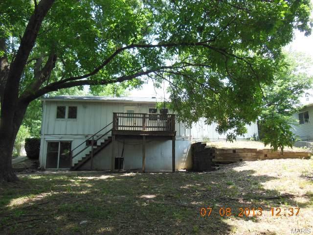 1703 Pebble Brook Dr, O'fallon, MO 63366 photo 2