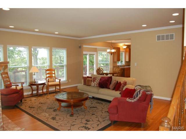 7592 Pierside Dr, O'fallon, MO 63368 photo 8