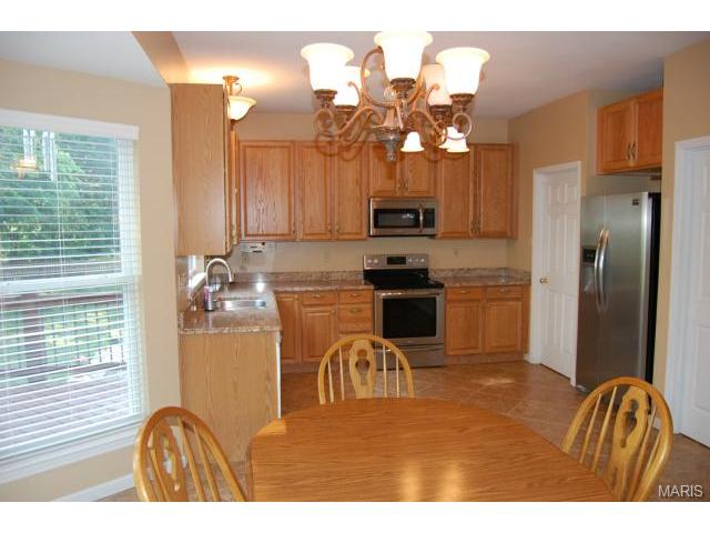7592 Pierside Dr, O'fallon, MO 63368 photo 6
