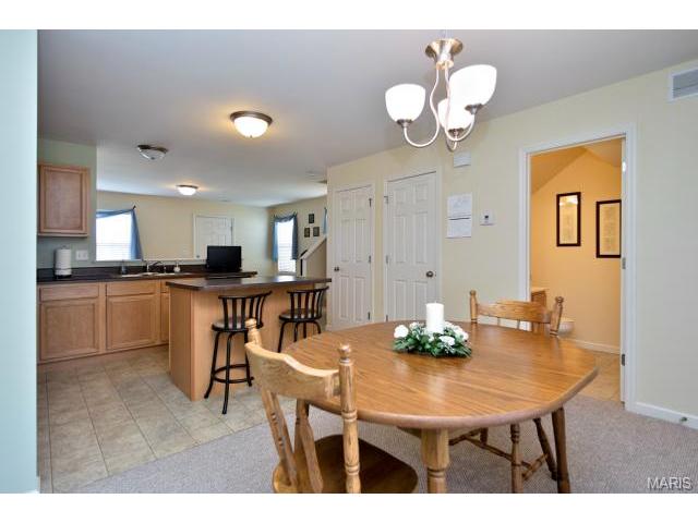 433 Wild Oak Dr, O'fallon, MO 63368 photo 9