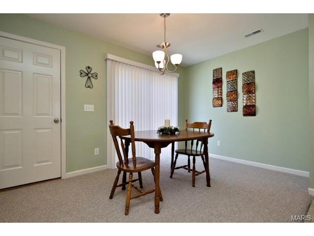 433 Wild Oak Dr, O'fallon, MO 63368 photo 8